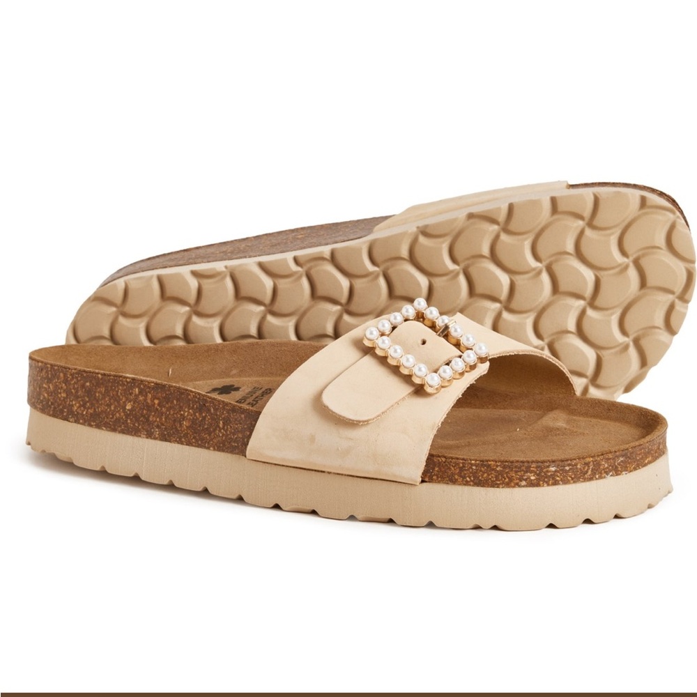 NWT BIO GREEN Made in Spain Big Pearl Buckle Sandals - Leather size 39